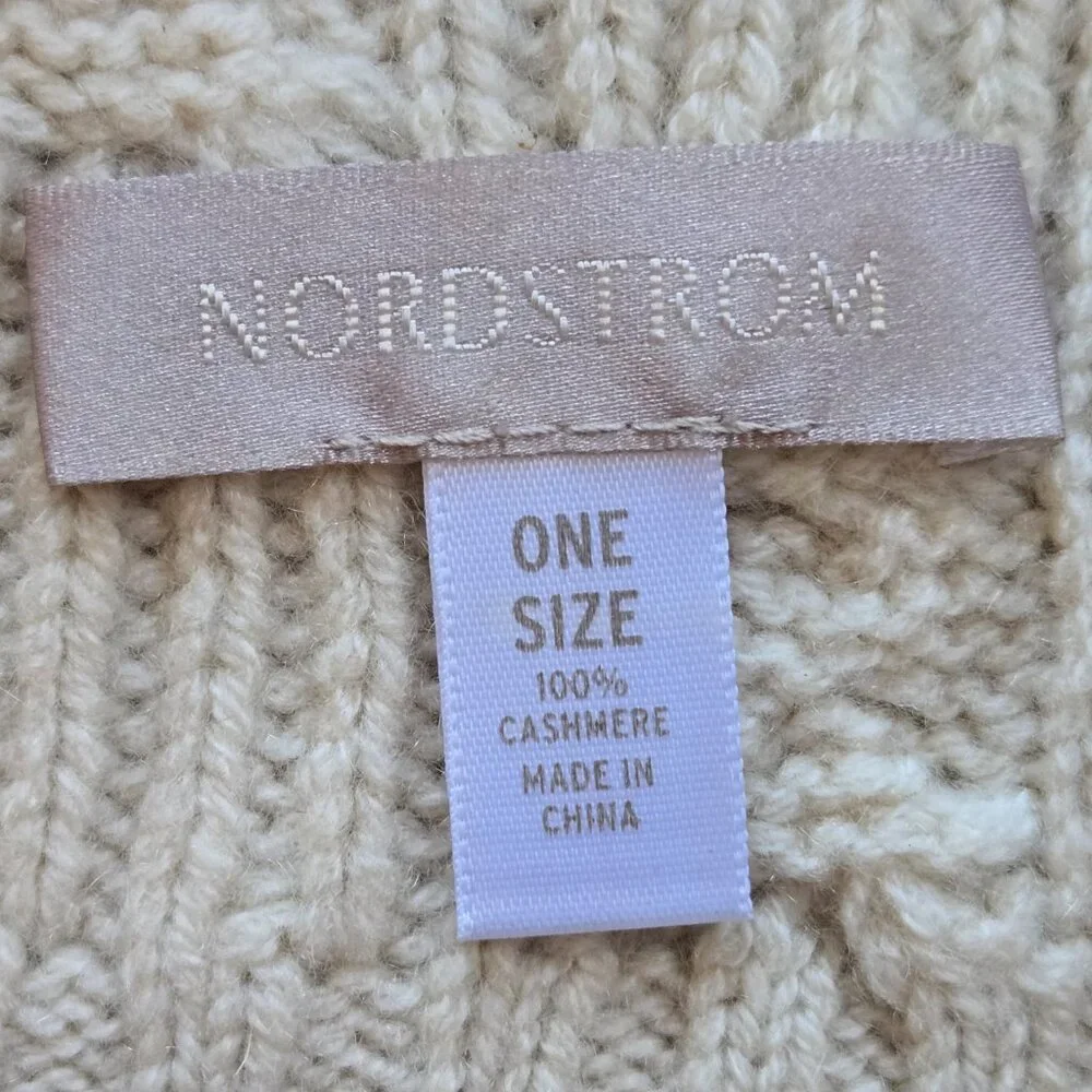 NWOT Nordstrom Cashmere Cable Scarf